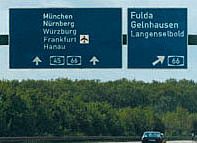 Sie fahren von den Autobahnen A 45 / A 66 kommend Abfahrt Langenselbold Stadt. In Langenselbold an der ersten groen Kreuzung rechts (Richtung Rothenbergen). Dann 2. Strasse wieder nach rechts (Auf der Sieb).